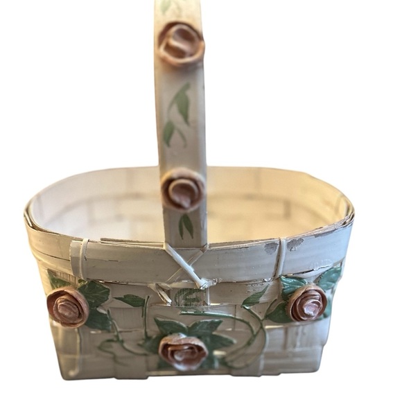 Vintage Strawberry and Rose Decorated Woven Baskets (2) - Picture 8 of 14